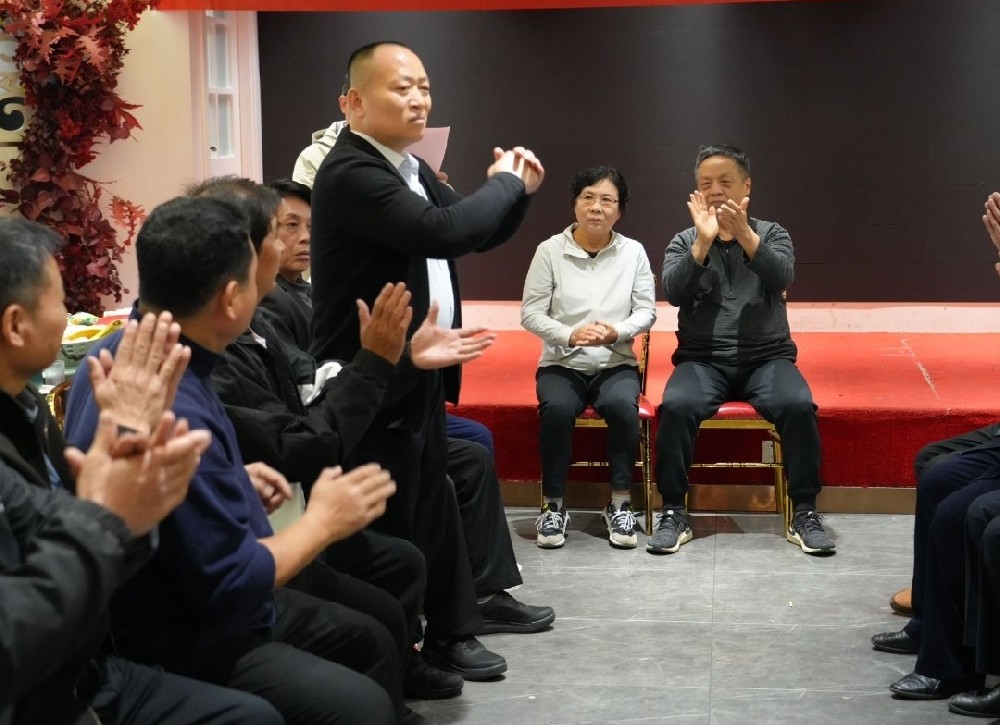 开门八极拳第九代传人刘云龙收徒仪式在邯郸市华夏盛宴举行