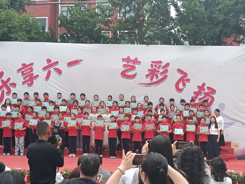 逐光少年 不负韶华｜栾川县第三实验小学2025届六年级毕业典礼圆满落幕